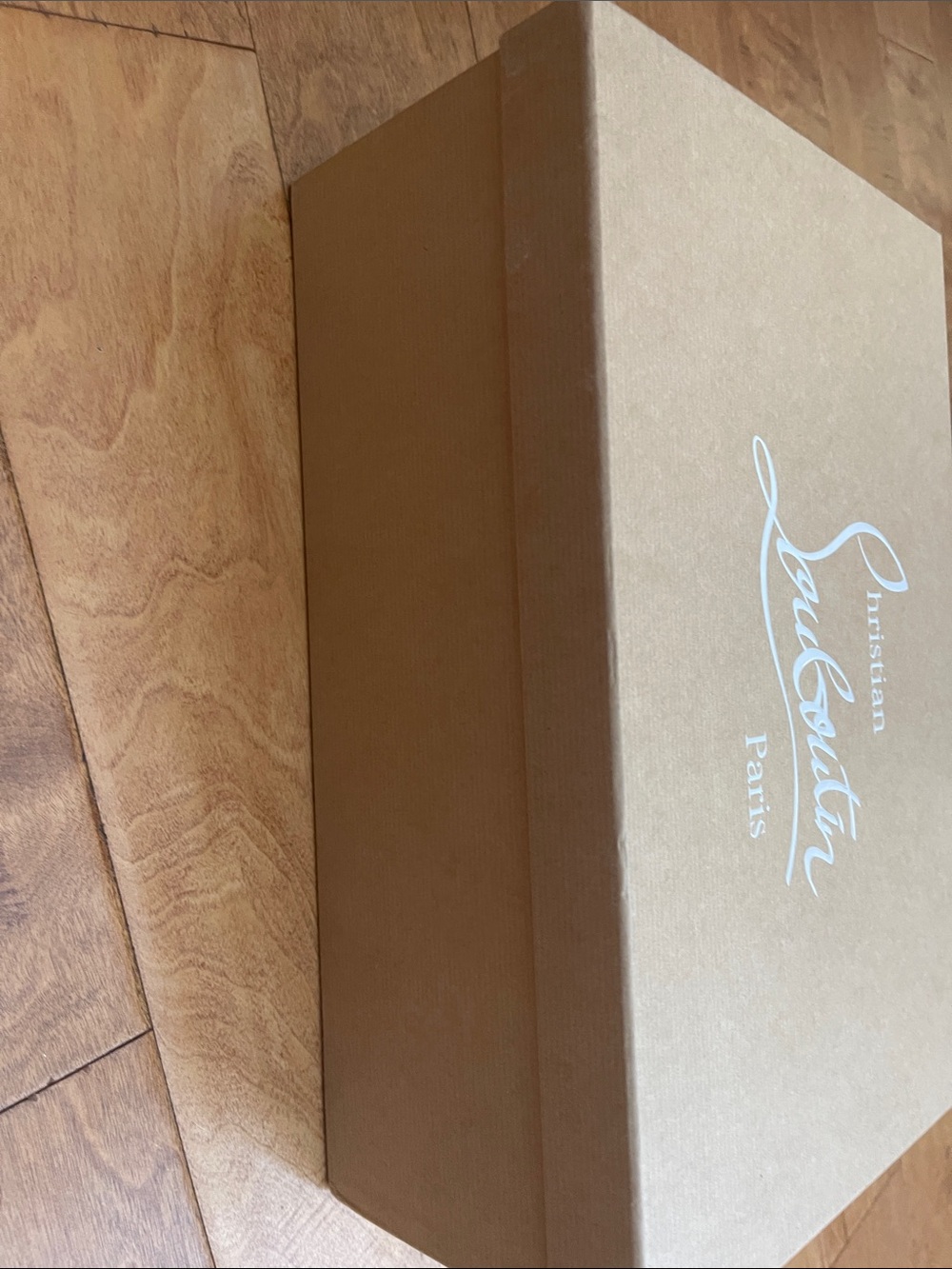 Christian Louboutin Brown Box with White Logo - Picture 4 of 9